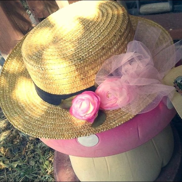 anne of green gables straw hat